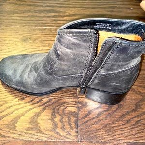 Distressed leather Frye boots, barely worn